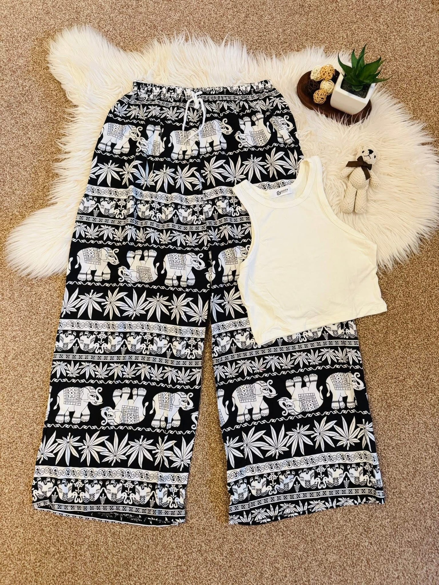 women's Sumer outfir set of 2 pcs Tank top and Elephants printed pants