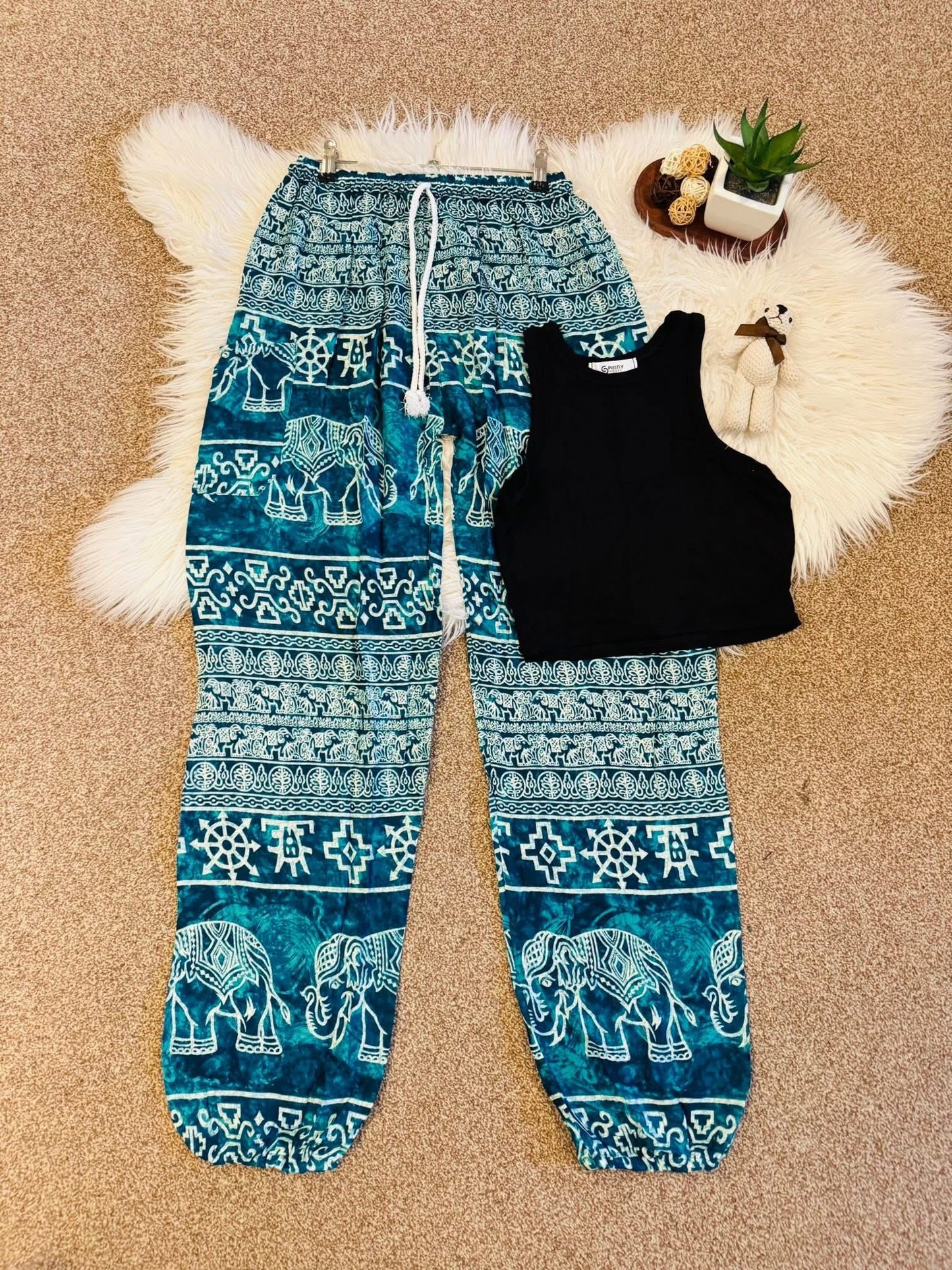 women's Sumer outfir set of 2 pcs Tank top and Elephants printed pants